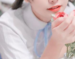 发现lovely呆玄红裙的美,在线图片带你领略不一样的视觉体验