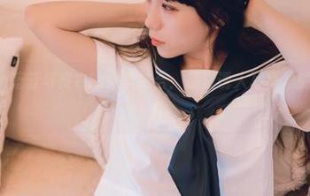 usejan蓝蓝与皮衣的绝美结合：探索诱人写真集的资源秘密
