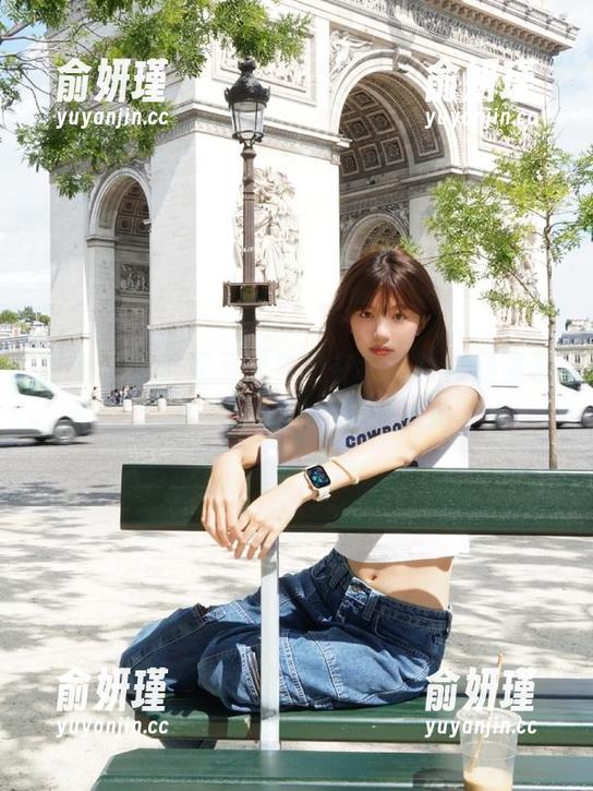 丽柜-兔子 丽柜 - 兔子足玉双生的在线写真作品资源,全景呈现她的别样风情