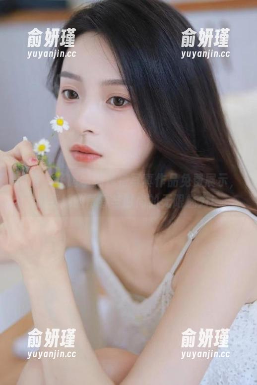 丽柜-子晴 丽柜 - 子晴学妹独特写真作品免费展示,感受她的青春与时尚的无限魅力!