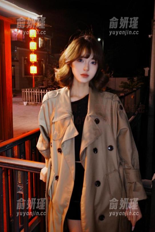 丽柜-敏儿 丽柜 - 敏儿私拍写真:裸足与自然的亲密接触,唤醒心中那份纯真
