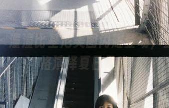 丽柜 – 潼潼比基尼美图闪耀登场,壁纸型格演绎夏日风尚