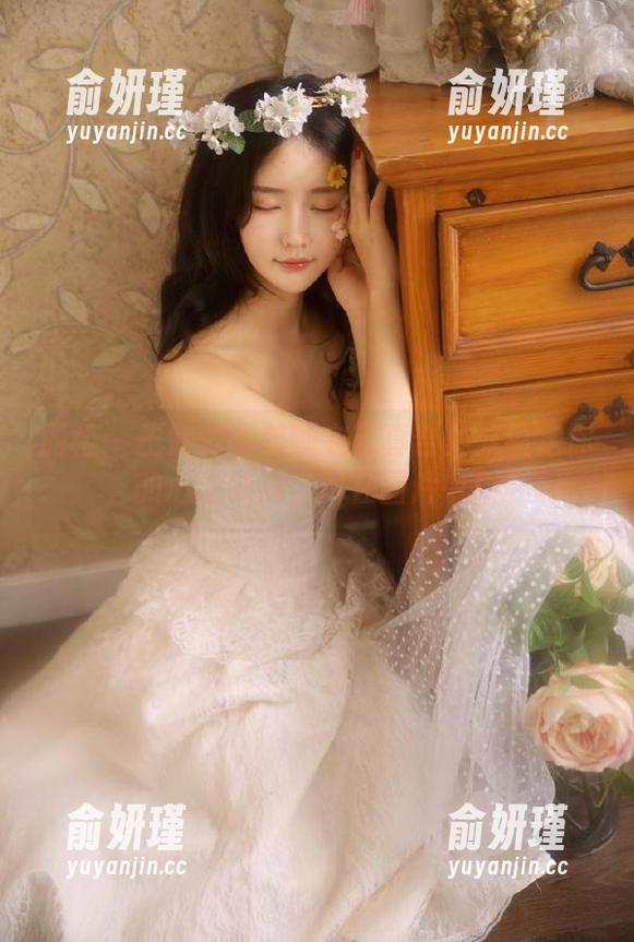 丽柜-王欣竹 丽柜 - 王欣竹甜美睡衣写真合集:锁定你的心动瞬间,尽在图片中!