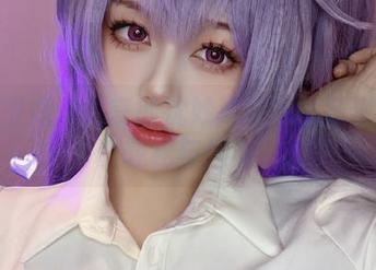 私房灵感:九言的沈妙泳装原图展现夏日轻松与优雅