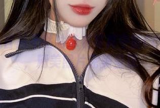 捕捉九言从不咕咕泳衣写真中的COS元素，精美照片完美呈现
