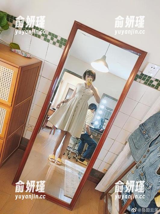 云溪溪 云溪溪最新写真,展现迷人美腿的时尚风采,引领潮流趋势