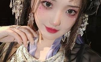 午后的云溪溪带来美图更新,甜美旋律在心间回荡!