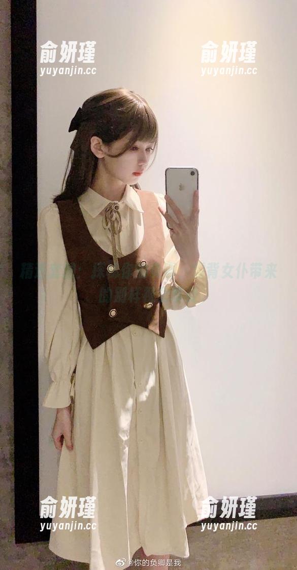 你的负卿 精选套图:探秘你的负卿,露背女仆带来的别样视觉享受
