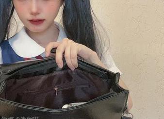 倦倦喵的礼服COS图包倾情上线,带你体验时尚与艺术的完美结合!
