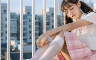 克拉女神 – 周迪肉丝写真集下载开启,带你领略动人的摄影艺术之旅!
