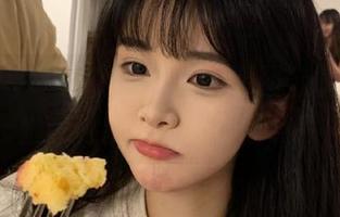 克拉女神 – 姜璐美脚写真原图分享,揭开她独特魅力的神秘面纱!
