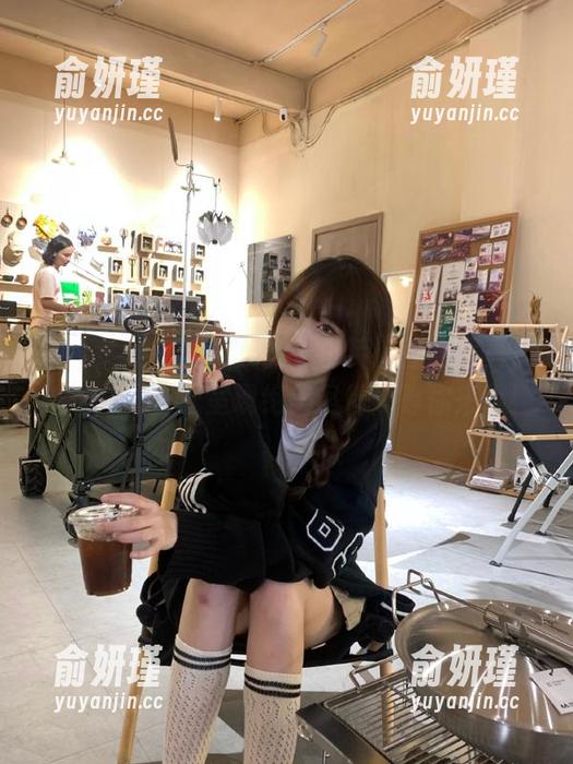 克拉女神-小芹 克拉女神 - 夏日炎炎,小芹比基尼写真大放送,无圣光呈现绝美风情,等你来瞧!