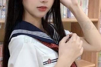 制服OL的甜蜜诱惑，兔玩映画高清壁纸助你解锁新场景！