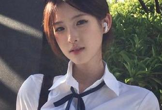 兔玩映画呈现舞蹈教室里的体操服作品，分享属于年轻人的精彩瞬间！