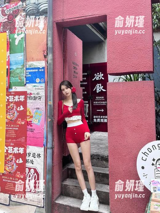 兔玩映画全新图集上线，精选粉粉的白丝，甜美又动人等你来欣赏！