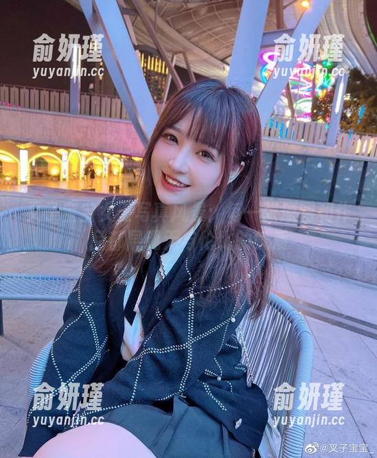 叉子宝宝 叉子宝宝女王写真风景:每一张原图和作品都展现无与伦比的气质