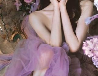 嗲囡囡 – 福利图片分享：娜依灵儿纯白写真，捕捉光影中的柔美瞬间，心灵的净土。