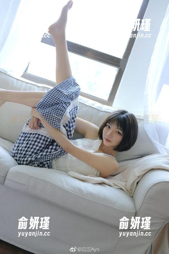 嗲囡囡 - 捕捉生活的温柔瞬间：张俊佳写真作品集免费下载