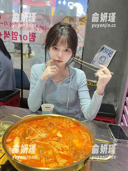 大生模拍-甜甜 大生模拍 - 高清图包来袭:甜甜短裙,释放每一寸青春的魅力与活力
