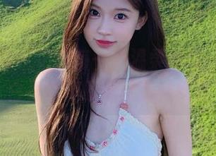 头条女神 – 记录每一个温柔瞬间,小小鱼白裙写真原图的别样风情