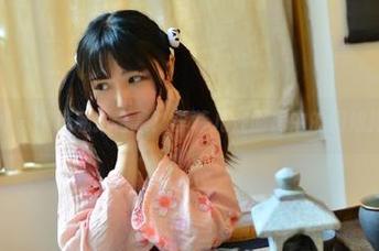 头条女神 – 精选私拍合集：李菲儿在厨房中的厨娘揭秘之旅