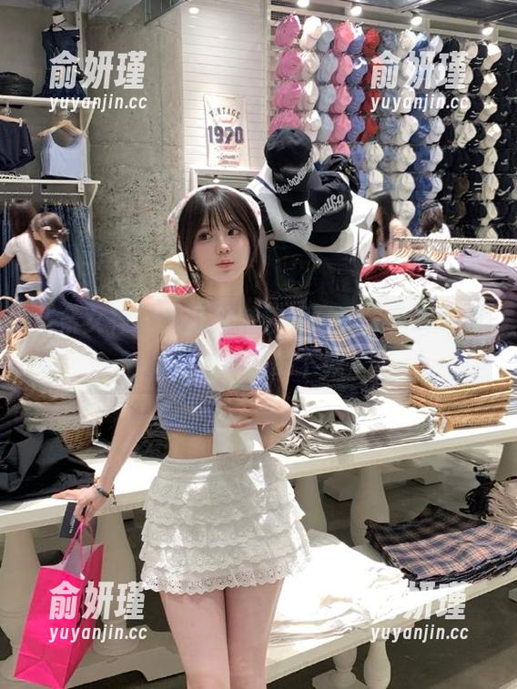 头条女神-火儿 头条女神 - 火儿独特校服写真,免费享受视觉盛宴的下载