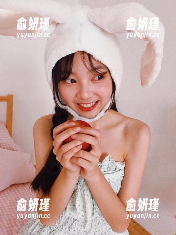 头条女神 - 在图库中漫游，发现萌琪琪的居家写真作品，感受生活中的小确幸