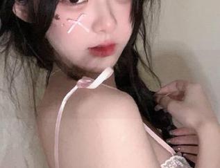头条女神 – 蔡楠红裙套图,资源丰富,展现她独特的时尚灵感与风格!