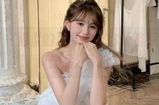 微密圈 – 温柔的奶雯,带你领略芬芳的写真作品分享合集