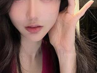 揭秘如月灰的清纯魅力,热辣原图和图包让你眼前一亮!