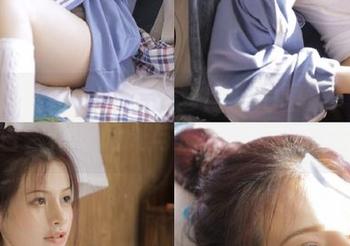 学妹加速跑 – 小莹全套比基尼图集:缤纷夏日,尽享阳光与海浪的完美融合!
