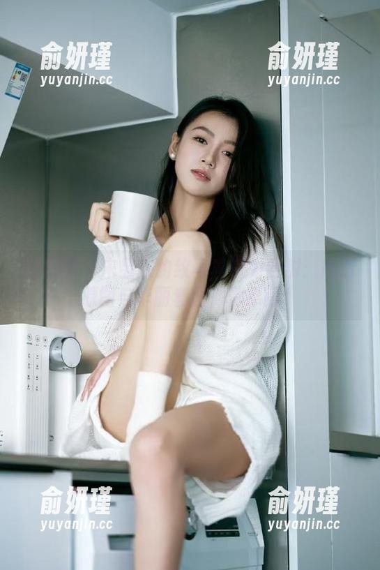 微密圈 - 宋昱欣豹纹写真魅力四射：高清原图与华丽套图倾情奉献！