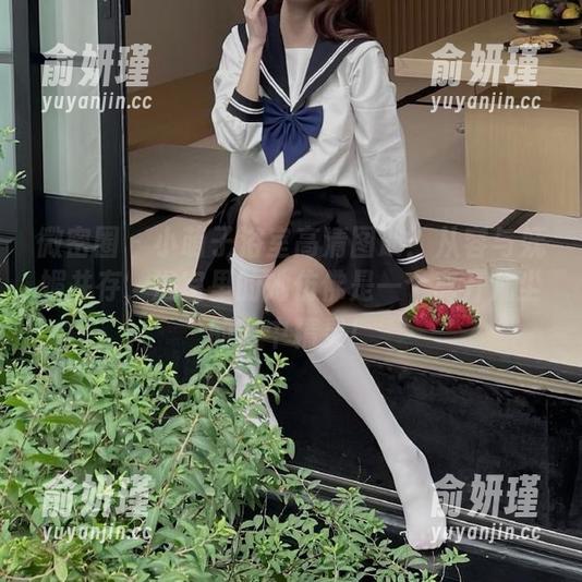 微密圈 - 小萌子浴室高清图册：从容与妩媚并存，浴室里的她仿佛是一个离开凡尘的梦中精灵！