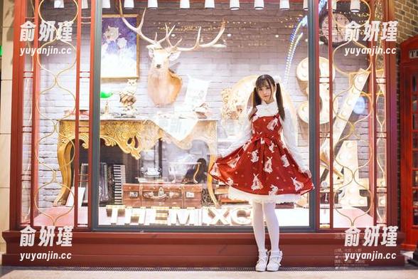 小野妹子w 小野妹子w的海边写真更新,绝对是夏日清凉的视觉盛宴,快来围观吧!