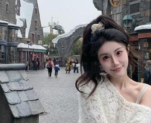精选写真作品——少女秩序中的白丝连衣裙，展现优雅与纯真的完美结合