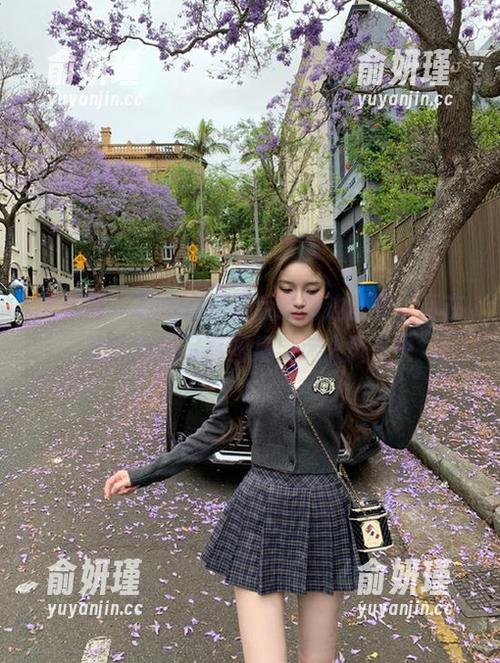 尤果网-夏乔 尤果网 - 在线走进夏乔的海边世界,尽在她的独特写真图集与迷人风景中