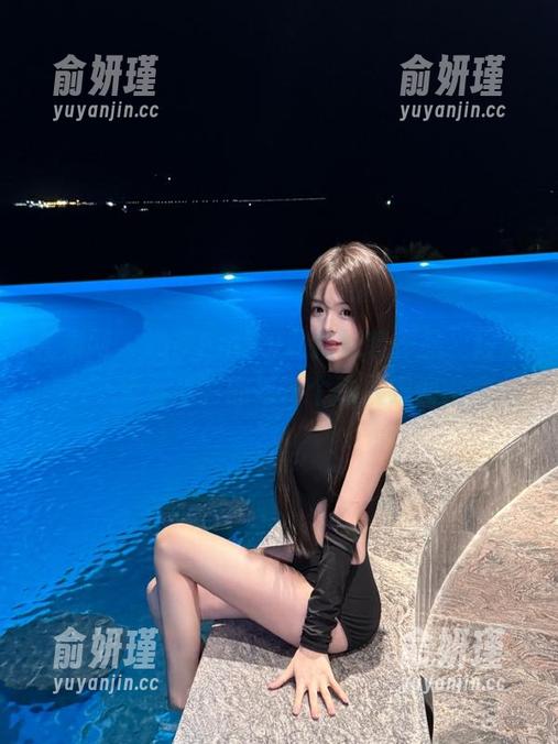 尤果网-奶茶Emily 尤果网 - 奶茶Emily私拍泳装作品,绽放青春光彩的每一个动人瞬间