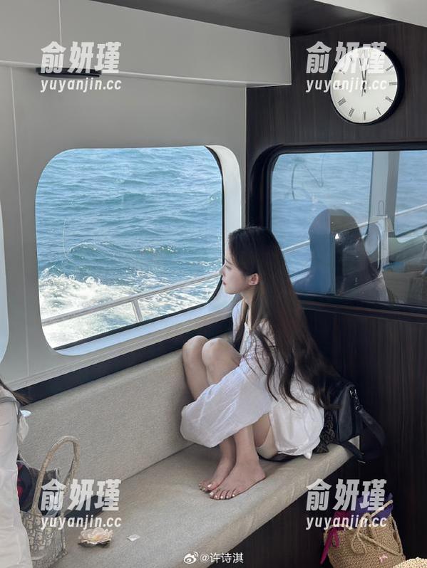 尤果网-许文婷 尤果网 - 这就是最新的图集!双马尾许文婷,仿佛从二次元走出的可爱少女!
