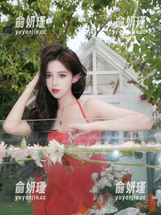 尤果网-陈七七 尤果网 - 捕捉节日灵感,陈七七圣诞美图合集让你心潮澎湃!