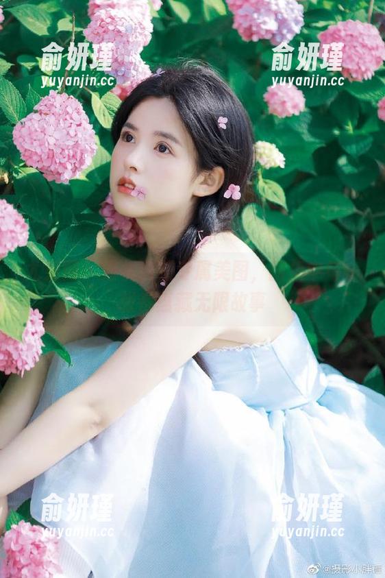 尤果网-青树 尤果网 - 青树制服专属美图,图集中每一张都蕴藏无限故事