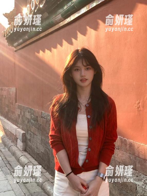尤蜜荟 - 探索白茹雪Abby护士主题的全套写真，尽情下载感受她的职业风采！