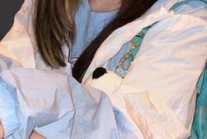 尤蜜荟 – 穆菲菲和服写真原图:穿美衣的她,还在为吃土而烦恼的图册