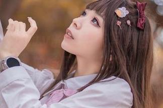 无颜小天使wy的连体衣写真图册:展现独特风格与自信