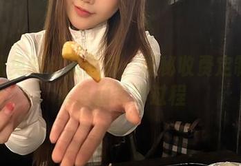 星野咪兔的创意世界:揭秘收费定制写真集资源制作过程