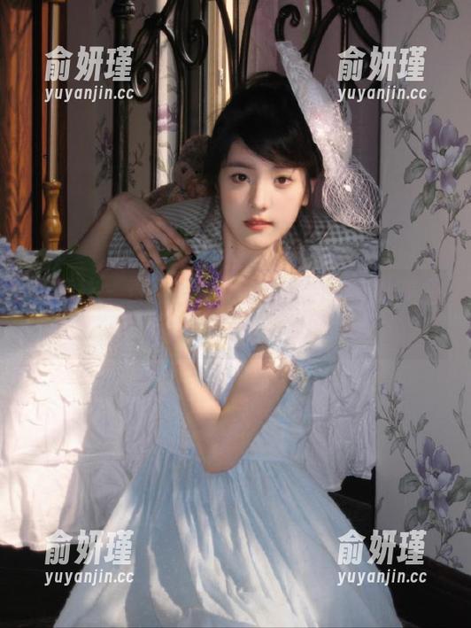 星颜社 - 袁圆毛衣私房写真合集：从美丽到时尚，尽显冬日风情