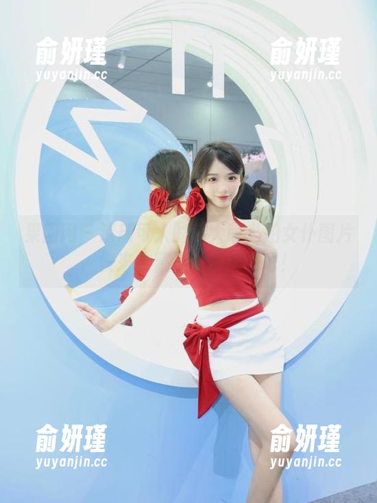 果团网 - 清新可人的周大萌私拍女仆图片，快来收藏这一份甜蜜吧！