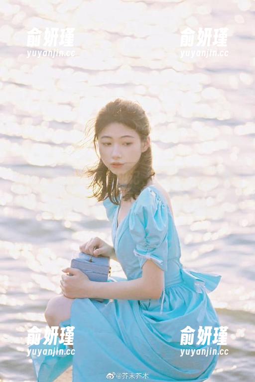 果团网 - 校园青春印记，王婉悠校服写真图包合集，感受无限魅力