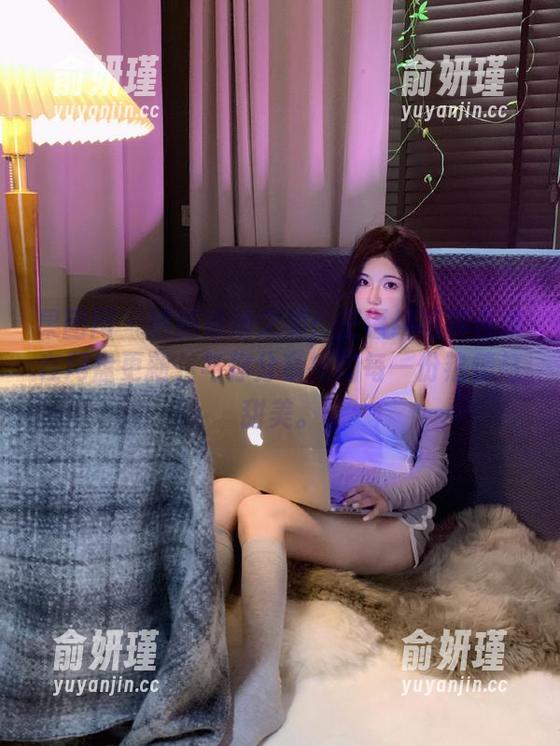 果团网-王语纯 果团网 - 清新泳池之美:王语纯写真合集在网盘更新,与你分享她的每一份热情与甜美。
