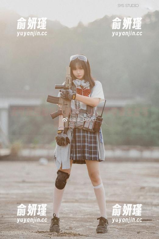 柒柒不可爱 无可抵挡的甜蜜瞬间:柒柒不可爱全套写真,双马尾篇!