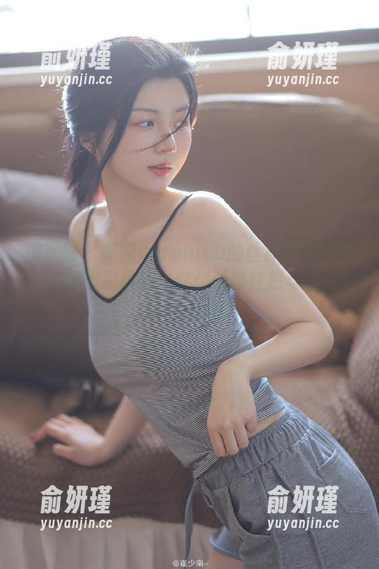 微密圈 - 梦露veronica的丝袜高清图册：30幅精彩瞬间，伴你领略性感与优雅的极致碰撞！